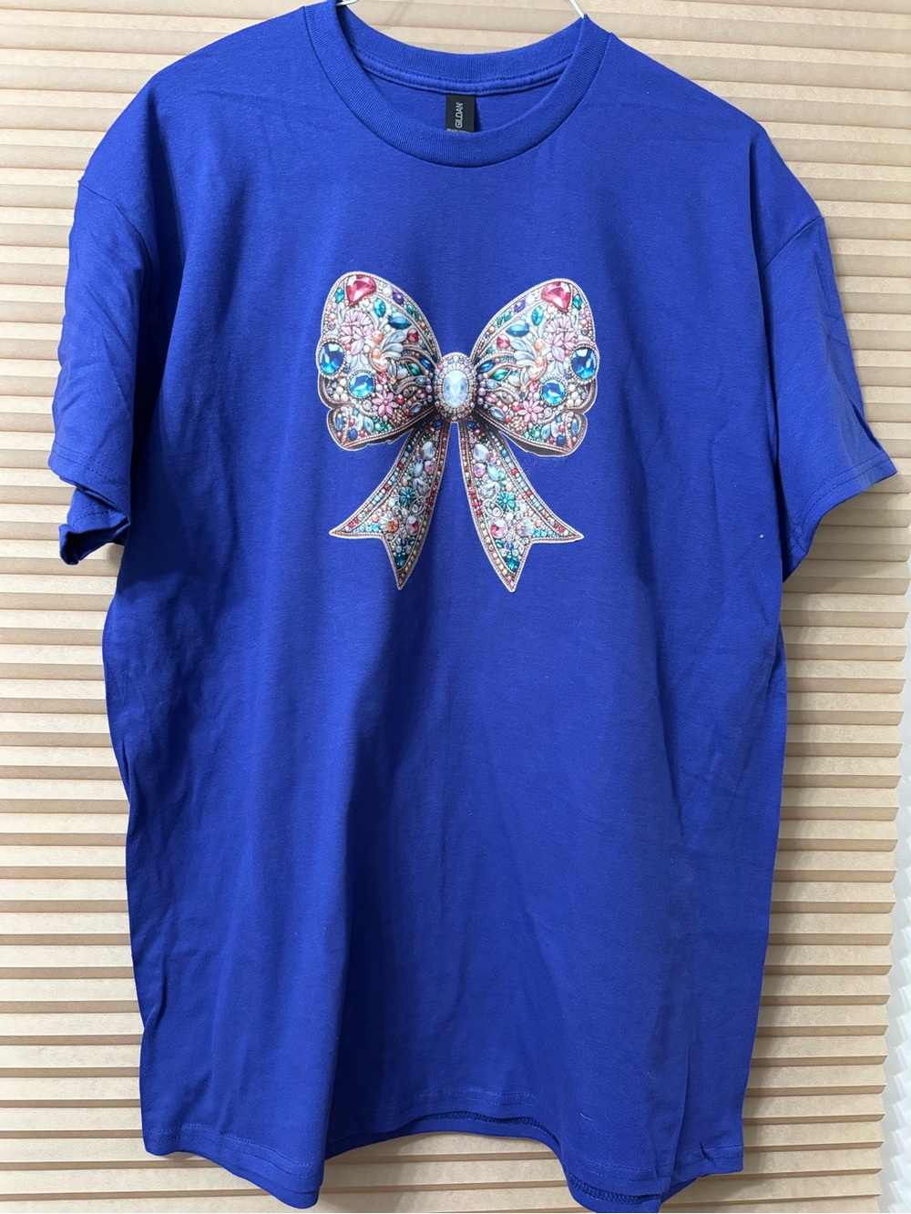 NEW size XLGem Bow Graphic Tee